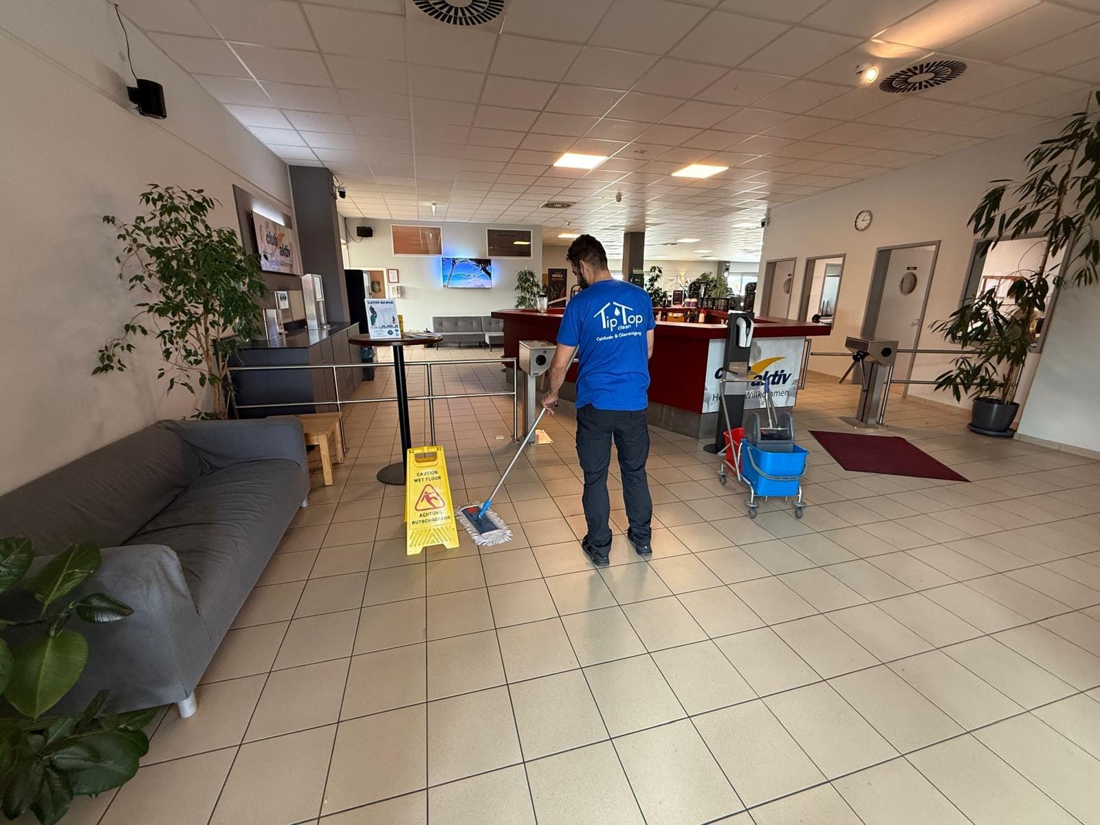 Reinigungsfirma Gebäudereinigung Gebäudereinigung Pforzheim